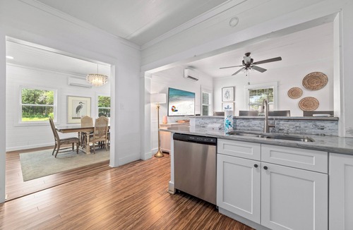 Oak House | SHORT DRIVE TO BEACH, NEAR SPORTS PLEX IN GULF SHORES!