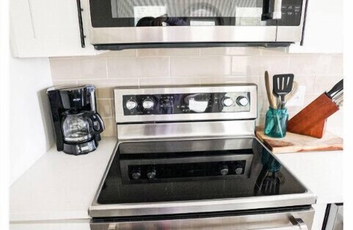 Freeport Cottage | Short drive to the beautiful 30-A beaches! Cozy Riverwalk Landing Cottage 4-D