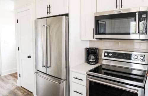 Freeport Cottage | Short drive to the beautiful 30-A beaches! Cozy Riverwalk Landing Cottage 6-F
