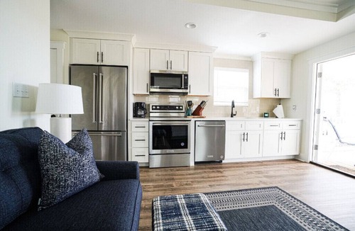 Freeport Cottage | Short drive to the beautiful 30-A beaches! Cozy Riverwalk Landing Cottage 8-H