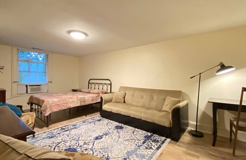 Historic Downtown Savannah Apartment | Short term-LongTerm: Choose. Rates &dates available vary. inquire for pricing