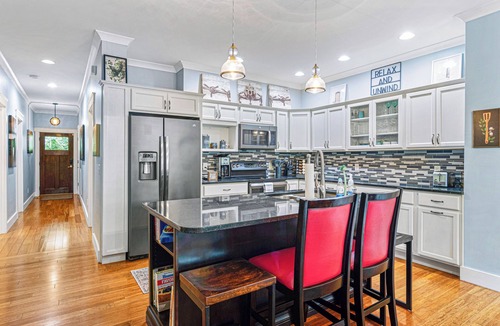 St. Elmo Improvement League House | Side of Lookout Mtn-2bdrm Lux Bungalow-Chatt Vistas