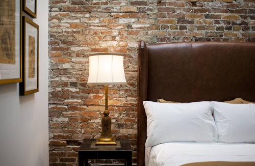 Brunswick Apartment | Signature Loft - Classy and Warm