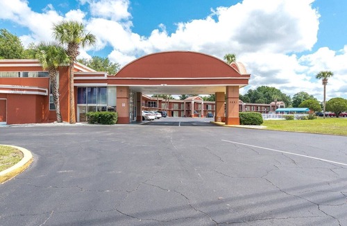Silver Springs Apartment | Silver Springs FL|2 Queen Bed