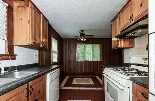 McDonough House | Single family hope for rent