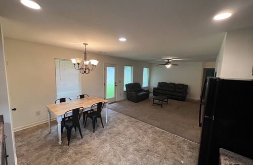 Calera House | Single-story Four-bedroom House