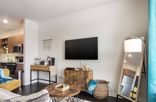 Traverse City Condo | Sip, Stay & Explore Traverse City Wine Country. Near all TC has to offer!