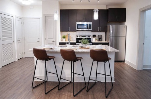 Westside Apartment | Skyline Lux Retreat: Pool & City Views