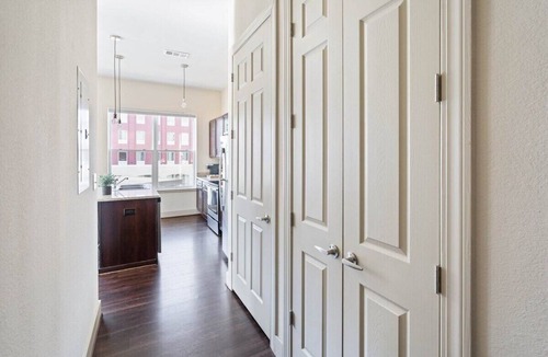 Montgomery Apartment | Sleek 1BR Stay | City Comfort + WiFi
