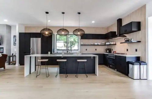 East Side House | Sleek & Beautiful New Luxury Home In Atlanta