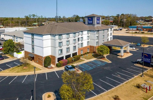 Auburn Hotel | Sleep Inn & Suites Auburn Campus Area I-85