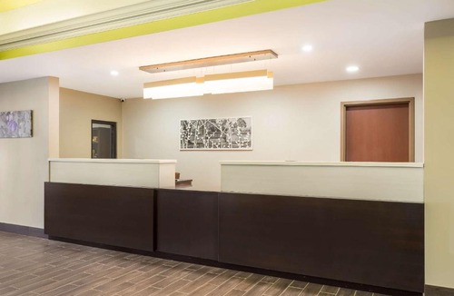 Saraland Hotel | Sleep Inn & Suites North Mobile Saraland