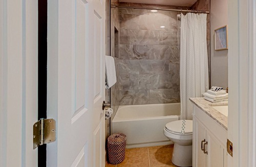 Port Orange House | Snowbird-friendly home near the beach with patio, washer/dryer, & central AC