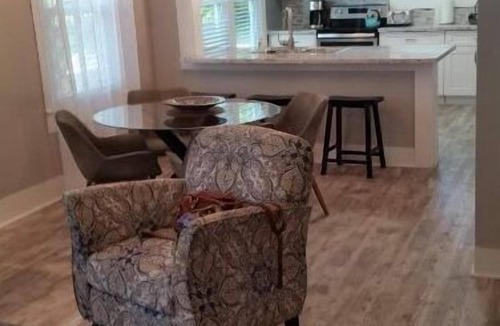 Mississippi City Cottage | SOLE- E-MARE SUN and SEA We offer discounts to Snow-Birds and Military