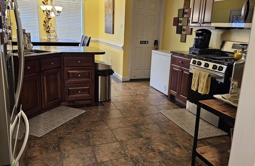 Prichard House | Southern Charm w/Fireplace- 3BR/2BA Home Near Mobile