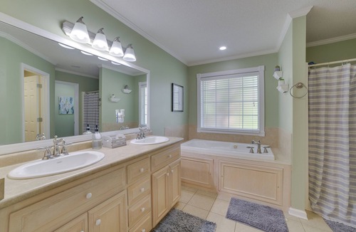 Valdosta House | Southern Georgia Home w/Yard: 8 Mi to Moody AFB