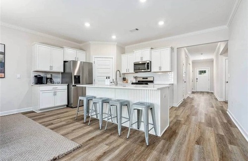 Auburn House | Southern Serenity at Farmville Lakes