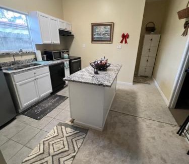 Kenner - Louis Armstrong International Airport Apartment | Southern’s Beauty 1 Very close to Airport