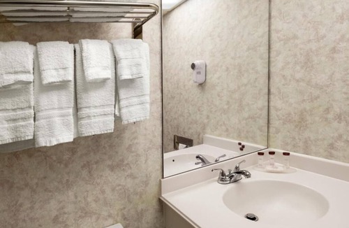 Titusville Hotel | Space Coast Hotel -Titusville/Kennedy Space Center