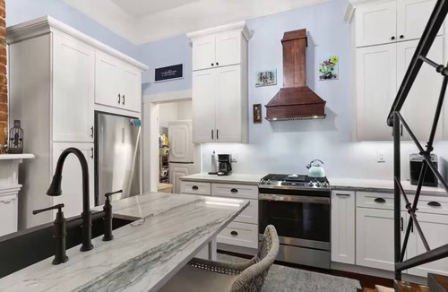Touro Condo | Spacious 2BR/2BA Uptown Condo - Walk to Magazine St. Dining, Shops & Streetcar