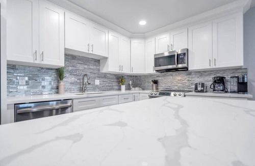 Metairie Apartment | Spacious 3 bedroom Condo 15 Minutes to Downtown