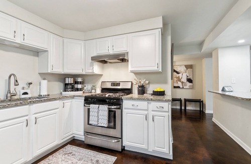 Leonidas House | Spacious 3-Bedroom Uptown House – Steps to Streetcar & Downtown