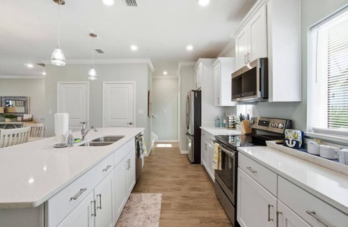 Ono Island Villa | Spacious 3-Level Townhome + Pool & Hot Tub