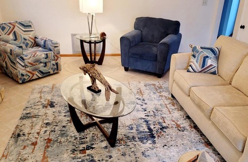 Thomas Drive House | Spacious 3BR Family Beach Home 5 Mins to Panama City Beach & Sleeps 9 Hot tub