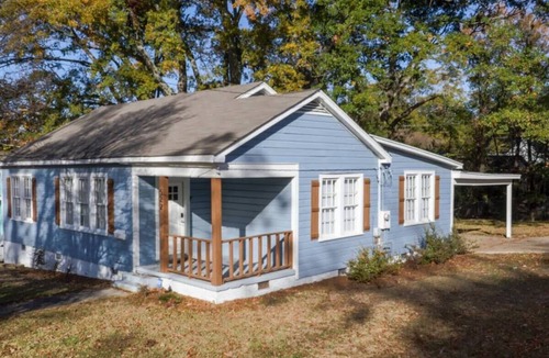 Fondren House | Spacious 3BR Family Home | Minutes to MS Medical Center & Fondren