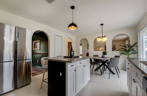 Sanford House | Spacious 4+1 bedroom house in Sanford with fast WiFi, A/C, & sleeping up to 12!
