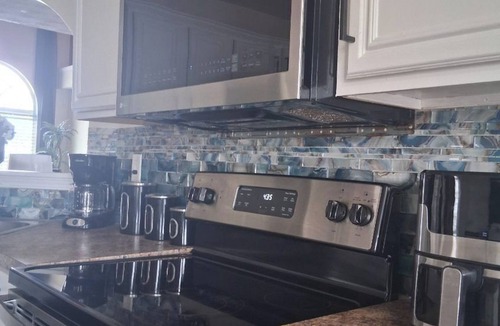 Union City House | Spacious 4-bedroom, 2.5 bath home in beautiful Fairburn with spacious living