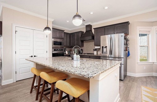Auburn House | Spacious 4-bedroom home with Scenic Golf Views close to campus.