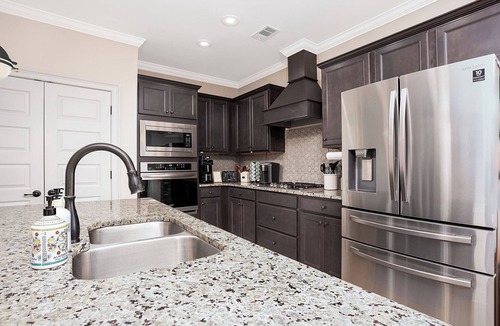 Auburn House | Spacious 4-bedroom home with Scenic Golf Views close to campus.