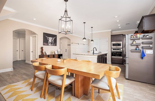 Auburn House | Spacious 4-bedroom home with Scenic Golf Views close to campus.
