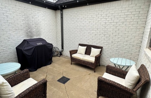 Lake Purdy House | Spacious 4-bedroom townhome in charming Birmingham with AC