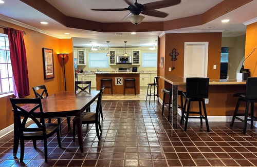 Seabrook House | Spacious 4-bedroom house with WiFi and AC 15 minutes away from Cesar Superdome