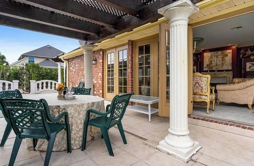 Algiers House | Spacious 4-bedroom house in charming New Orleans with AC