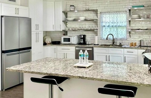 Lake Mary House | Spacious 4-bedroom vacation house with WiFi and AC in welcoming Lake Mary