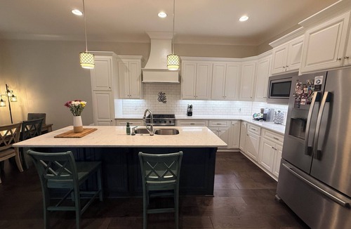 Auburn House | Spacious 4 BR House, w/game room in Auburn- 2.5 miles from AU Stadium- Homestay