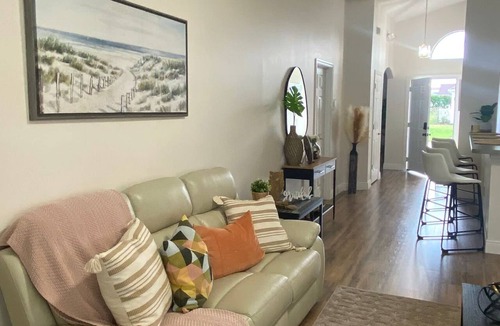 Davenport House | Spacious 5-bedroom house with AC and WiFi in peaceful Davenport, Pool ,billar.,