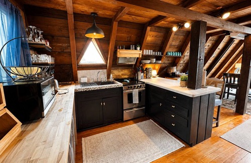 South Haven House | Spacious 5-bedroom A-Frame in South Haven with view of Lake Michigan