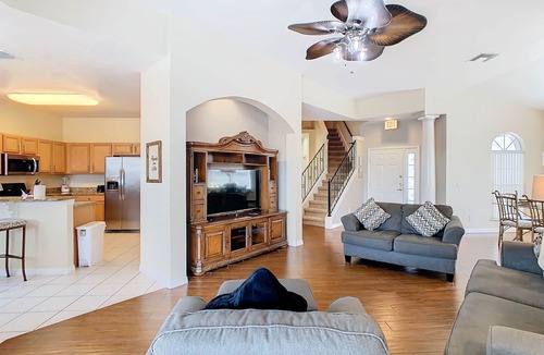 Calabay Parc Villa | Spacious 5BR Home w/Private Pool+Spa in Scenic Davenport Location