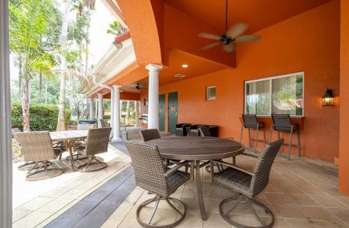 Solana House | Spacious 5BR Near Disney Pvt Pool & Resort Access!