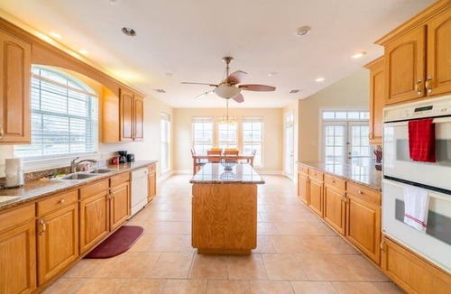 LaPlace House | Spacious, 6 Bd/4BA Home, Sleeps 12, Near New Orleans Airport