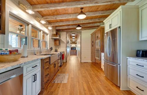 Crane Hill House | Spacious Alabama Retreat - Deck, Grill & Fire Pit!