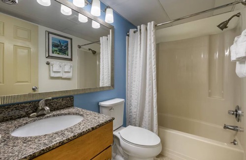 Seabreeze Park Hotel | Spacious Beachside Room w/Ocean Views - Perfect for Families | Daytona Beach
