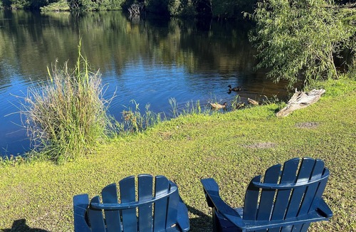 Satsuma House | Spacious Caravan/RV 36 feet 2 slide outs king bed on pond immersed in nature.