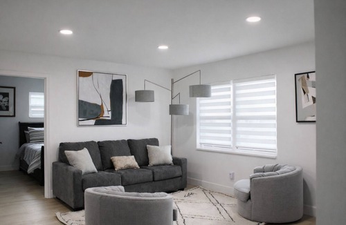 Casselberry House | Spacious Casselberry Home Near Attractions. Host capacity up to 10 people