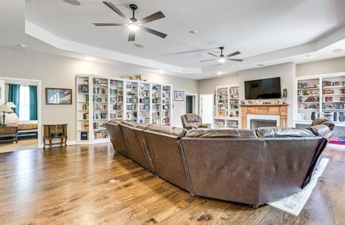 Houston County House | Spacious Elko Home - 6 Mi to Georgia Fairgrounds!