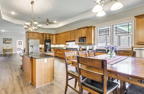Houston County House | Spacious Elko Home - 6 Mi to Georgia Fairgrounds!